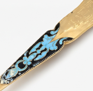 Espátula y cuchillo para servir pasteles de acero inoxidable dorado con diseño curvo de última generación, ideales para ceremonias y bodas. - Product Image 2