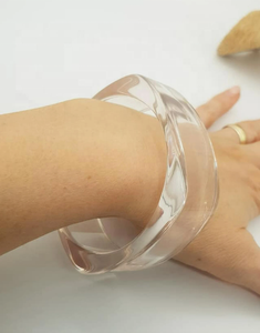 <b>Clear</b> <b>Resin</b> Flower Bangle Bracelet Round Shape Artistic Handmade Jewelry with Customizable Color & Design by Handmade Collection - Product Image 1