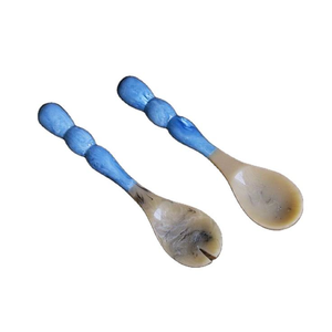 Juego de Cucharas de Resina Únicas para Cocina y Regalos con Diseño Tallado a Mano con Espirales - Product Image 1