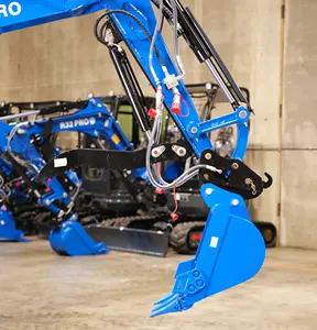 Mini Excavadora R22PRO de Alta Calidad con Motor, Caja de Cambios, Bomba y PLC - Alta Eficiencia, Garantía de 4 Años - Product Image 4