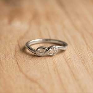 Anillo de Compromiso Toi Moi con Diamante Cultivado en Laboratorio de Corte Pera de 0.50 CT, Oro Amarillo de 10K, 14K o 18K, Engaste de Bisel, Certificado IGI, para Aniversario - Product Image 3