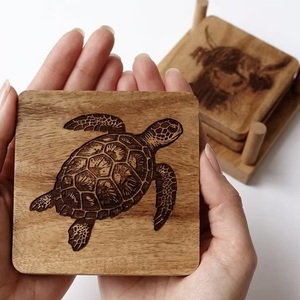 Posavasos Cuadrado de Madera con Diseño de Tortuga, Hecho a Mano, Rústico, 10 cm de Diámetro, Alfombrillas y Bases para Arte con Cuentas - Product Image 1