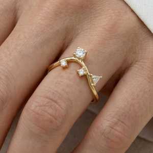 แหวนเพชรทรงกลมแบบโค้ง วงแหวนทอง 14K เพชรเลี้ยงในห้องปฏิบัติการ ของขวัญแต่งงานสุดหรูสำหรับงานปาร์ตี้ - Product Image 2