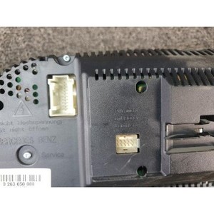 แผงหน้าปัดรถยนต์ S-class ปี 2005-2009 มือสอง ของแท้ รหัส 0263650080 - Product Image 4