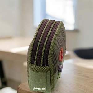 Borsa da Polso in Cotone Ricamata a Mano, Borsellino con Cerniera Patchwork, Design Carino per Uso Quotidiano, Regalo per Feste, Accessorio Unisex - Product Image 2