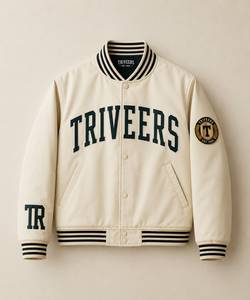 Veste de baseball en satin personnalisée de qualité supérieure TR-SJ-015, couleur crème, style preppy, avec imprimé lettres et patchs, col rabattu - Product Image 1