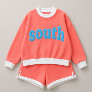 ชุดเซ็ตเสื้อสเวตเชิ้ตแขนยาวคอกลมพิมพ์ลายตัวอักษร South ปักลาย พร้อมกางเกงขาสั้นทรงหลวมสไตล์ลำลองสำหรับผู้หญิง สีคอรัล - Product Image 1