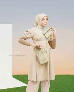 Sac à main en cuir synthétique de qualité supérieure avec fermeture éclair, bandoulière réglable, poche fonctionnelle et portefeuille intégré - Product Image 3