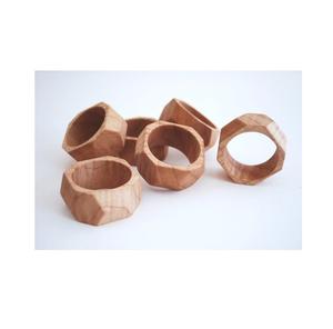 Porte-serviettes en bois au style unique, décoration de fête de mariage, anneau à serviettes en papier, aspect royal, anneau à serviettes en bois naturel poli - Product Image 1