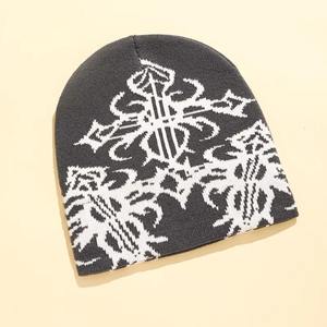 Gorro Unisex de Calidad Profesional, Tejido Acrílico de Alto Gramaje, Fabricación de Marca Privada - Product Image 6