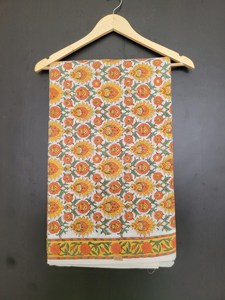 ผ้าฝ้ายแท้ 100% พิมพ์ลายด้วยมือ ระบายอากาศได้ดี ขายดีในปี 2025 เหมาะสำหรับตัดเย็บชุดเด็กผู้หญิง วัสดุเย็บผ้าจากโรงงาน - Product Image 2