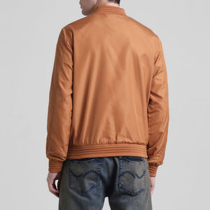 Chaquetas Bomber de Invierno para Hombre de Alta Calidad con Cuello Alto y Logotipo Frontal Personalizable, Tela de Lona, Estilo Urbano - Product Image 3