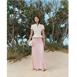 เสื้อผ้าแฟชั่นผู้หญิงระดับไฮเอนด์ เสื้อท็อปและเสื้อเบลาส์ ODM EVELINA PEPLUM BLOUSE แขนสั้น เสื้อเชิ้ตเวียดนามสำหรับผู้หญิงจากเวียดนาม - Product Image 1