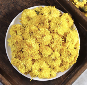 โรงงานส่งออกดอกเบญจมาศแห้ง เวียดนาม วัตถุดิบดอกไม้ธรรมชาติสำหรับชงชา ตกแต่งอาหาร จำหน่ายจำนวนมาก - Product Image 2