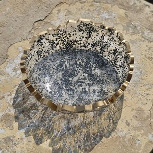 Bol à salade vintage en résine lucite avec copeaux de pyrite, fait main, décoration abondante - Product Image 2