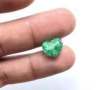 Esmeralda natural colombiana de 4.88 quilates con corte en forma de corazón para joyería fina, piedra preciosa natural. - Product Image 6