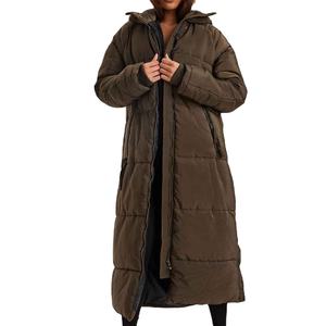 Veste matelassée camouflage unisexe d'hiver avec capuche coupe-vent et imperméable longueur régulière longue logo personnalisé sur le devant - Product Image 1