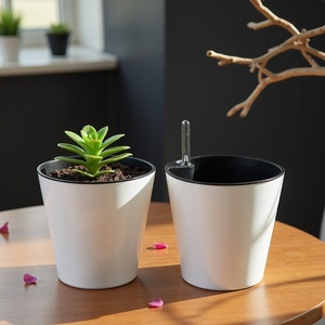 Maceta de plástico de 18cm para interior y exterior, contenedor de plantas, maceta de flores decorativa con sistema de drenaje para uso en el jardín y el hogar - Product Image 1