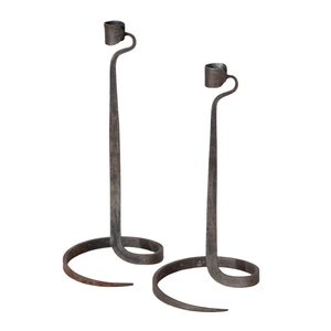 Ensemble de 2 porte-bougies en fer au design minimaliste, finition dorée et revêtement poudré, pour la décoration intérieure et comme centre de table extérieur - Product Image 3