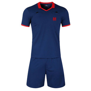 Ensemble de maillot et short de football pour hommes de haute qualité, confortable, conçu pour les entraînements et les matchs en extérieur de longue durée - Product Image 1