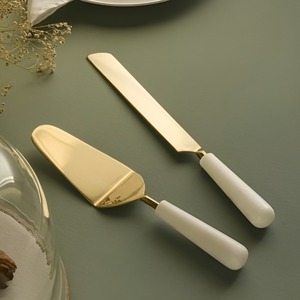 Long Lasting Stainless Steel <b>Cake</b> <b>Server</b> with Gold Finished Suitable for Wedding Receptions and Anniversary celebrations - Product Image 1