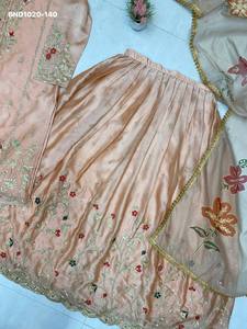 Proveedor de la India de conjuntos de lehenga, kurti de manga larga y dupatta, de diseño elegante, en tela chinon con bordado de lentejuelas, listos para usar. - Product Image 5