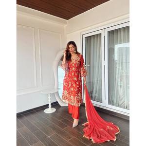 Ensemble Salwar Kameez de soirée en polyester de créateur, taille XL, broderie Zari et sequins pour occasions spéciales - Product Image 6