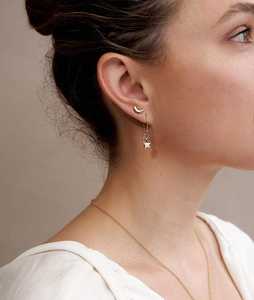 Pendientes Pequeños Minimalistas de Luna con Cierre a Presión, Solitarios, para Uso Diario, Delicados, Únicos, Personalizados, Fabricados en Oro Sólido de 14K - Product Image 2