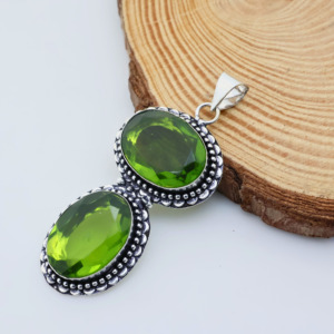 Pendentif rectangulaire en pierre précieuse vert péridot – Pendentif en argent plaqué - Product Image 6