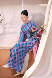 Nouvelle Robe Ao Dai Vietnamienne Réversible à 4 Panneaux, Coupe Droite en A, Brocart Rose, Style Élégant et Doux KAD06 - Product Image 6