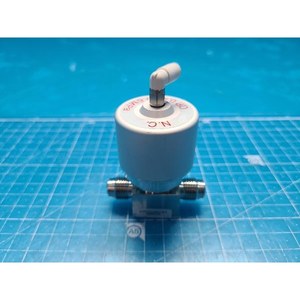 Válvula de Diafragma Neumática TKF 316L EP S4PDVN-VM-C-B-P, Usada, Piezas de Equipos Legacy Semiconductor - Product Image 1