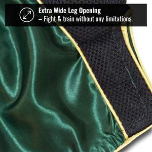 Shorts de Muay Thai de alta calidad en material satinado, diseño de logotipo personalizado, ligeros, transpirables, para entrenamiento en el gimnasio, para hombres y mujeres. - Product Image 3