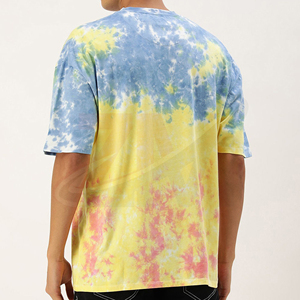 Camiseta de Manga Corta Tie Dye para Hombre, Corte Regular, Cuello Redondo, Informal, Tejida, con Patrón Amarillo, Azul y Rosa - Product Image 2