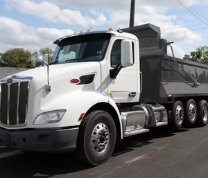 Camiones diésel usados 2020, 2021, 2022, 579 camiones volquete, camiones con cabina, tractores de servicio pesado, cabezales industriales para transporte de carga y logística. - Product Image 1