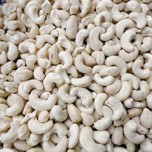 เม็ดมะม่วงหิมพานต์ราคาส่งถูก SANTIGO แบบขายส่ง ไม่ผ่านการอบ  ขนาดตัดตามสั่ง - Product Image 1