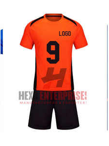 Maillots de football personnalisés en gros pour clubs, uniformes sportifs pour adultes, ensembles de sublimation OEM avec logo individuel, en fibre de polyester à séchage rapide - Product Image 2