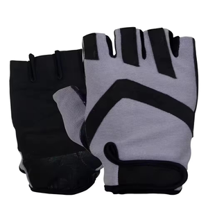 Gants de fitness en vinyle de haute qualité pour la vente en gros, antidérapants, extensibles, légers, respirants, demi-doigts, fermeture à boucle, logo personnalisé - Product Image 4