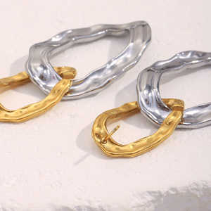 Boucles d'oreilles créoles pour femme en acier inoxydable texturé martelé, style punk, 50g, serties clos - Product Image 2