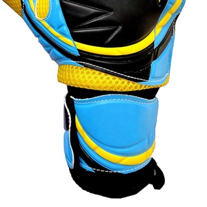 Fabricant de gros Gants de gardien de but d'entraînement de football/Gants de gardien de but de football respirants et durables - Product Image 6