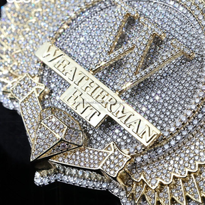 Colgante personalizado con forma de mariposa y logotipo de diseñador en plata 925 con diamantes de moissanita VVS, colgante de tendencia con tamaño y forma personalizados - Product Image 2