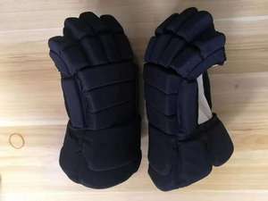High Quality Custom Black Lightweight Waterproof Hockey Gloves for Men's Professional <b>Ice</b> Hockey Outdoor Sports Team Use - Product Image 5