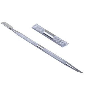 Pousse-cuticules Elite Craft double face en acier inoxydable pour le modelage des ongles, le nettoyage et l'entretien des cuticules. - Product Image 1