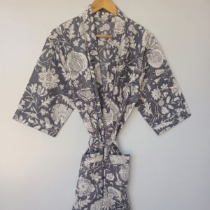 Kimono bohème à imprimé floral fait main, 100 % coton, longue robe de nuit, fabricant en gros, poches avant, Dori - Product Image 1