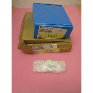 2 AMAT 0200-00746 Plate Orifice Sel Ox Inject (28 - อุปกรณ์และชิ้นส่วนเซมิคอนดักเตอร์ระดับโลกที่เชื่อถือได้) - Product Image 2