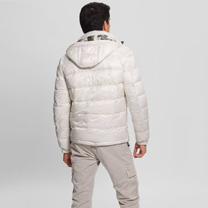 Chaqueta Acolchada Blanca para Hombre con Cuello Alto, Relleno de Poliéster, Cortavientos, Informal, para Invierno, Corte Regular, Cierre de Cremallera - Product Image 3