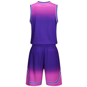 Uniforme de Baloncesto con Cuello Redondo y Corte Atlético, Jersey y Pantalones Cortos Personalizados para Equipos, Conjunto de Uniforme de Baloncesto con Diseño Geométrico Distintivo, Venta al Por Mayor - Product Image 2