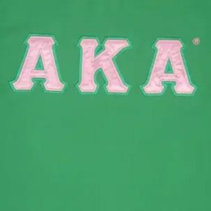 Camiseta de Lujo para Mujer AKA, Color Verde Kelly, Algodón Premium, Cuello Redondo, Manga Corta, con Letras AKA, Diseño de la Hermandad Griega - Product Image 5