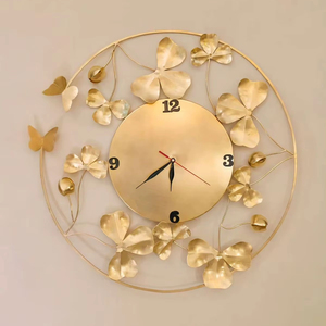 Reloj de Pared Moderno de Metal Dorado con Diseño Floral, Reloj Decorativo con Diseño de Flores, Elegante Adorno de Lujo para el Hogar - Product Image 1