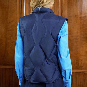 Chaqueta de Plumón Gruesa y Cálida con Cuello Alto para Invierno, Chaleco de Plumón para Mujer, Personalización OEM - Product Image 3