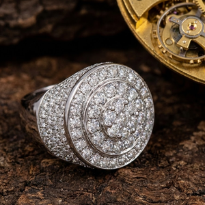 Anillo Masculino de Oro Blanco Sólido de 18k, Grueso y Redondo, con Diamantes Naturales en Pavé, Joyería Personalizada a Medida, Pieza Distintiva para Hombre - Product Image 3